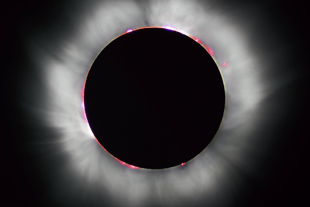 By Oregon State University (Solar eclipse) [CC BY-SA 2.0 (http://creativecommons.org/licenses/by-sa/2.0)], via Wikimedia Commons