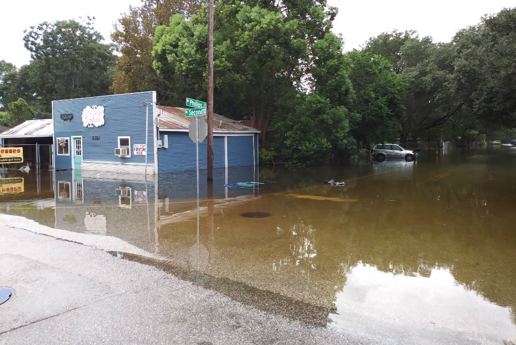 Alvin, TX on Wednesday Aug 30, photo credit, Jennifer Davis